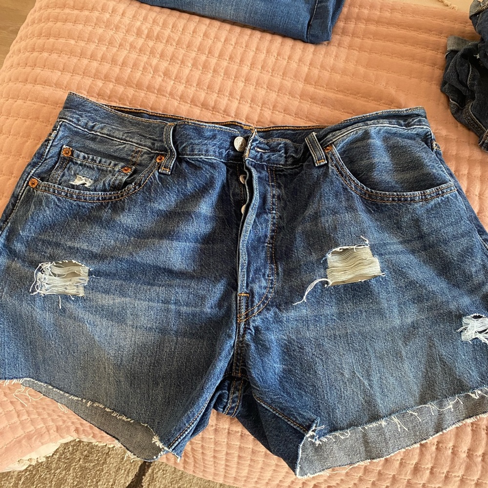 501 Levi Jean shorts